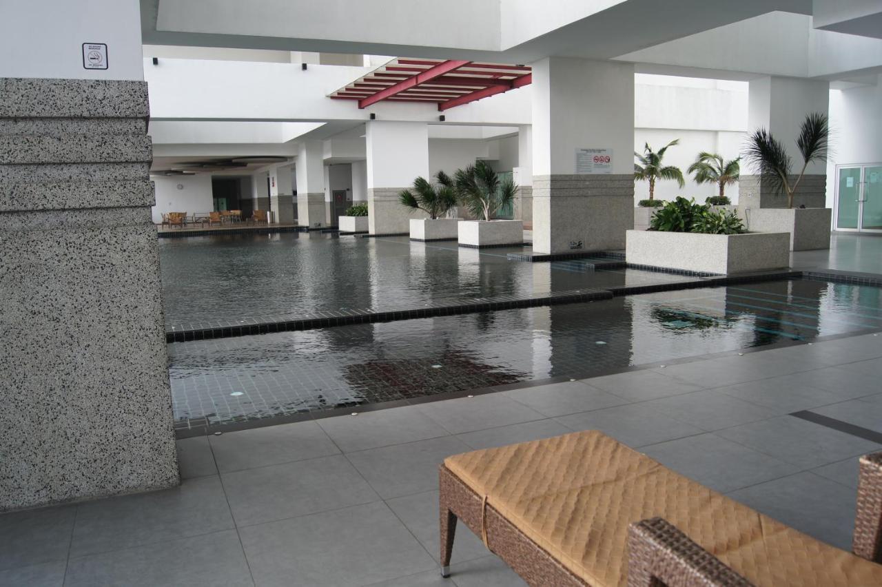 Twin Galaxy Suites By Iconic Bliss Johor Bahru Exterior foto