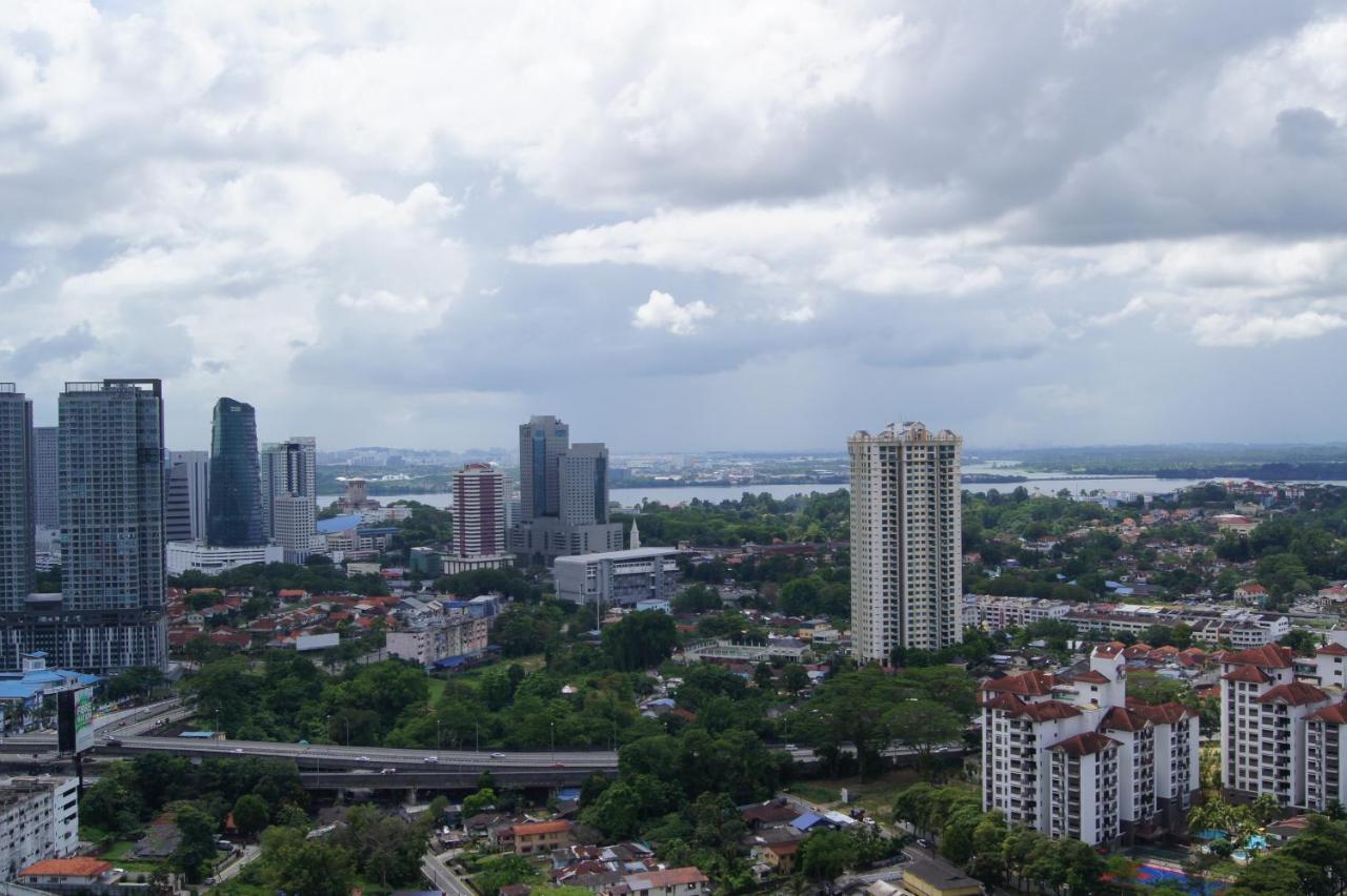 Twin Galaxy Suites By Iconic Bliss Johor Bahru Exterior foto
