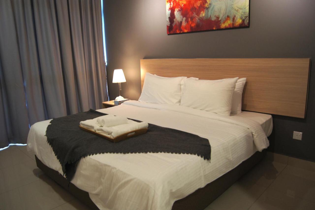 Twin Galaxy Suites By Iconic Bliss Johor Bahru Exterior foto